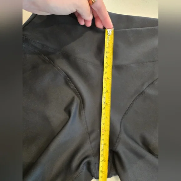 Alo Airlift Mesh High Waist Capri Celeste In Black Size Large - Picture 6 of 13